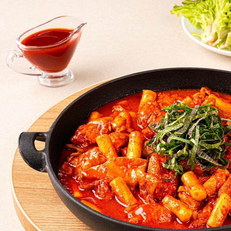 강원더몰,[홍익상회] 춘천닭갈비떡볶이 900g x 2팩 매콤달콤 특제소스